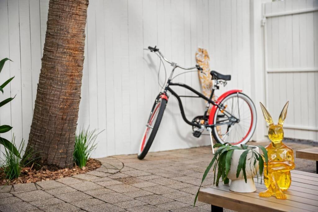 Appartamento Vibes At Five Noosa Noosaville Esterno foto